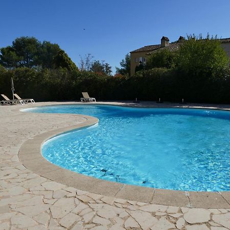 Appartement Clim & Piscine Sur Golf Pont-Royal Exteriér fotografie
