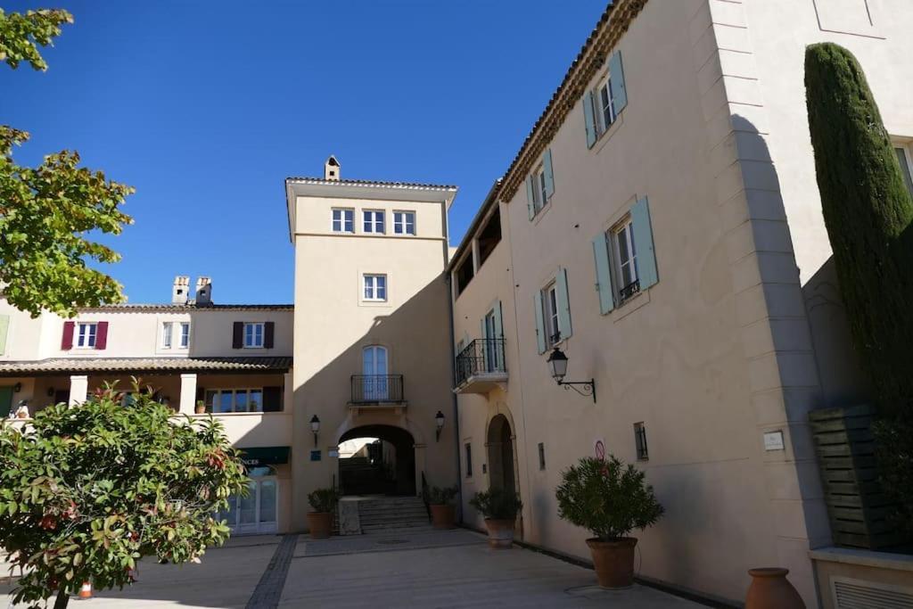 Appartement Clim & Piscine Sur Golf Pont-Royal Exteriér fotografie