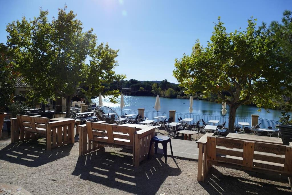 Appartement Clim & Piscine Sur Golf Pont-Royal Exteriér fotografie